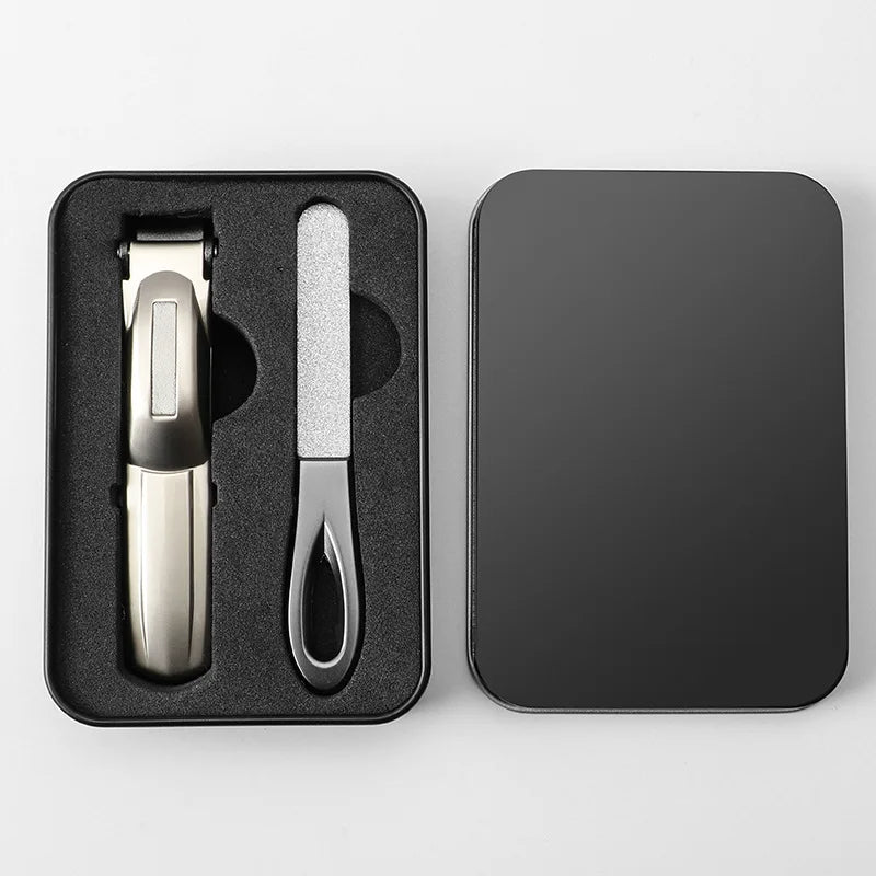 Professional nail clipper with clipping catcher