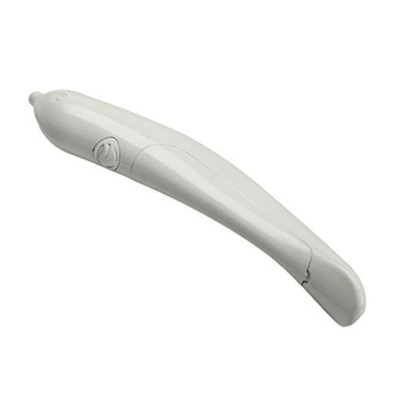 Handheld frother making creamy foam