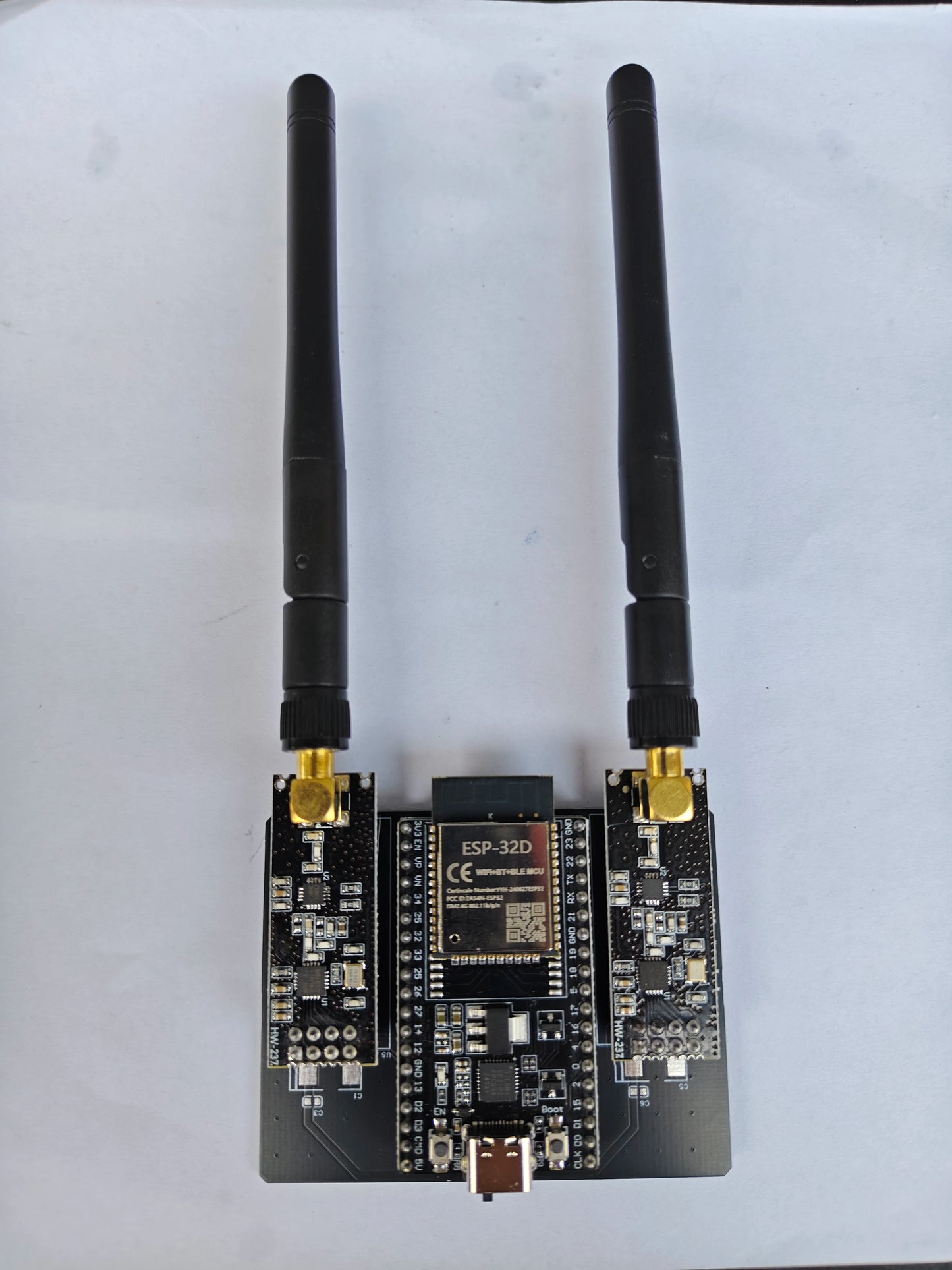IoT prototyping kit with 2.4GHz wireless modules