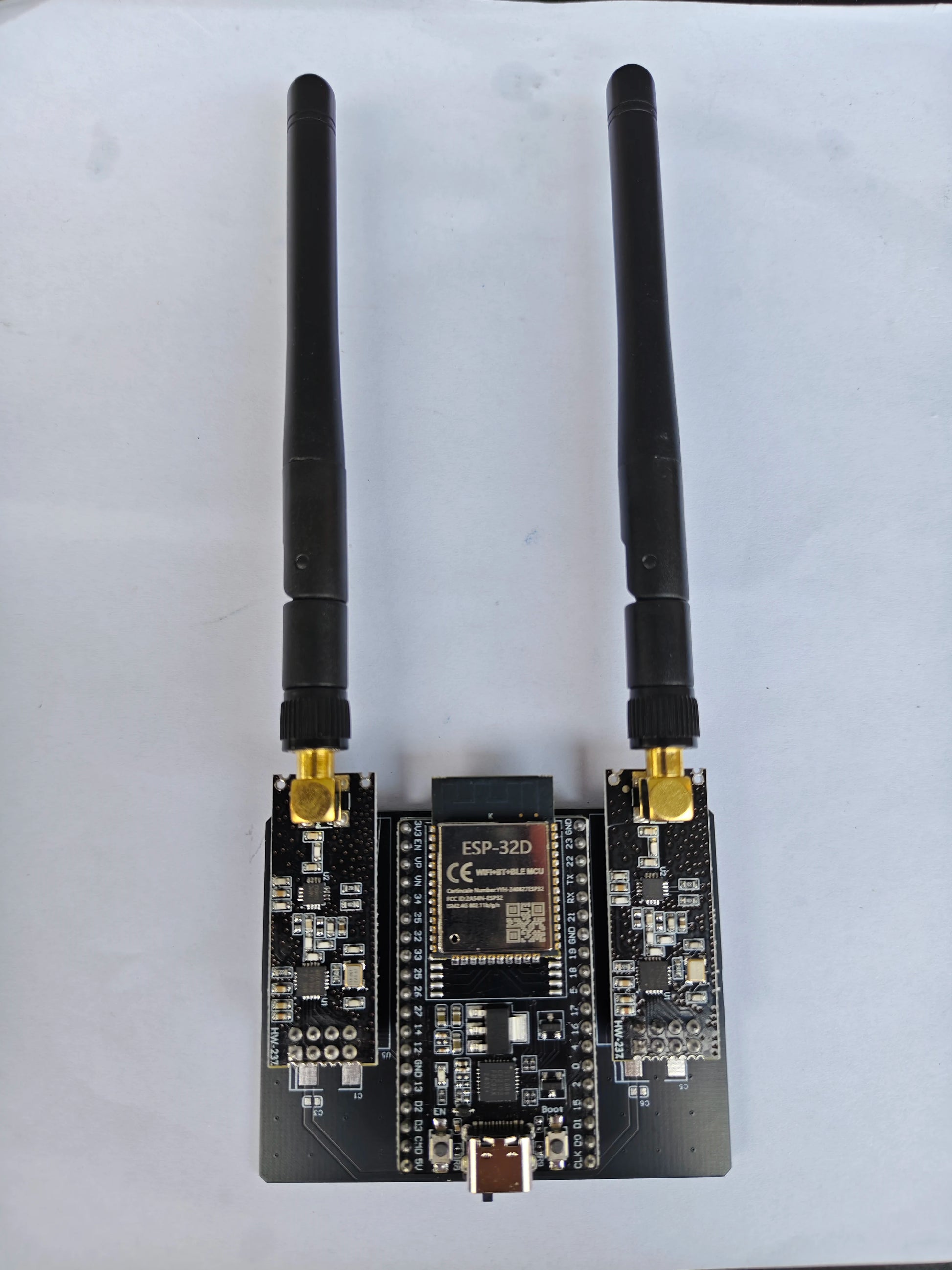 IoT prototyping kit with 2.4GHz wireless modules