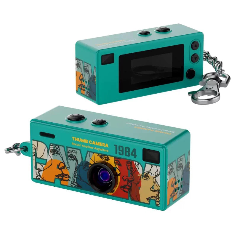 Keychain camera with auto focus