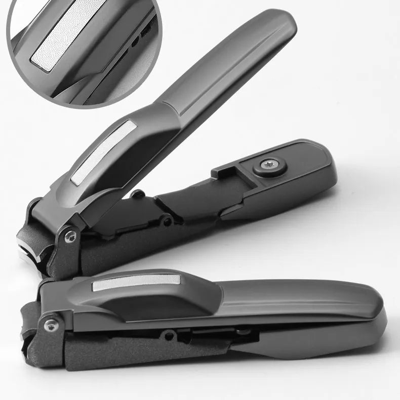 No-mess nail clipper with collection tray