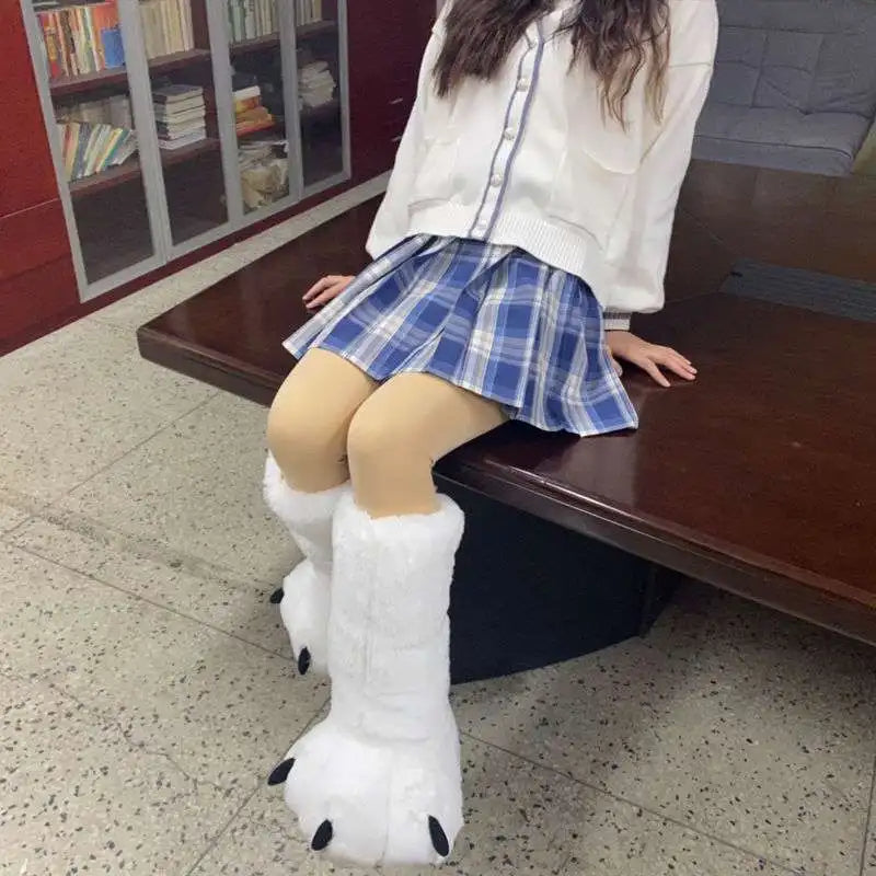 Novelty bear claw winter slippers